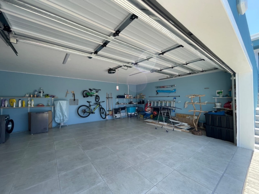 5 Bedroom Property for Sale in Dana Bay Western Cape